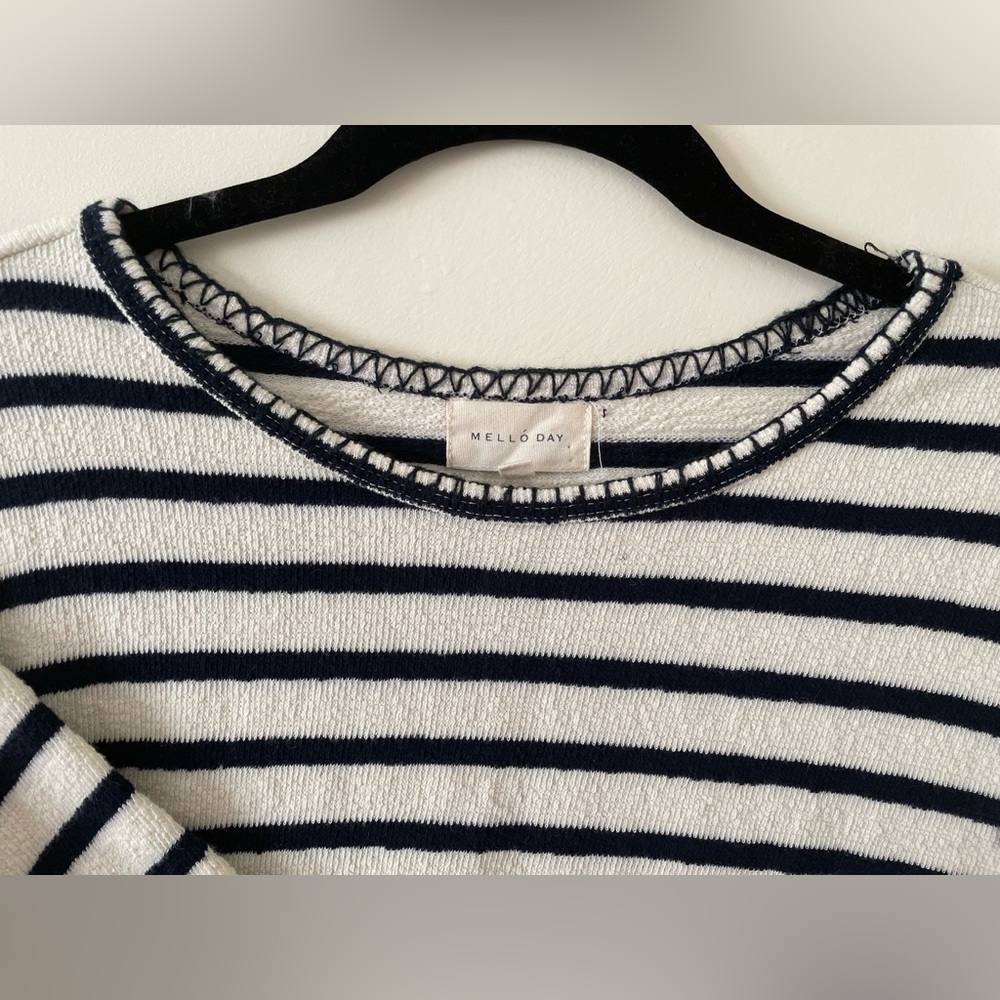 Mello Day Boxy Cropped Cotton Striped Shirt - Picture 6 of 6